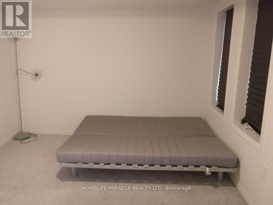 84 Sarita Path, Oshawa (Windfields), Ontario  L1L 0K7 - Photo 10 - E12811562