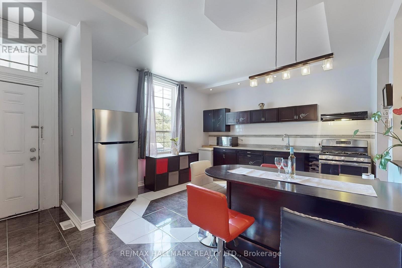 178 Barrie Street, Bradford West Gwillimbury, Ontario  L3Z 1R6 - Photo 12 - N12811328