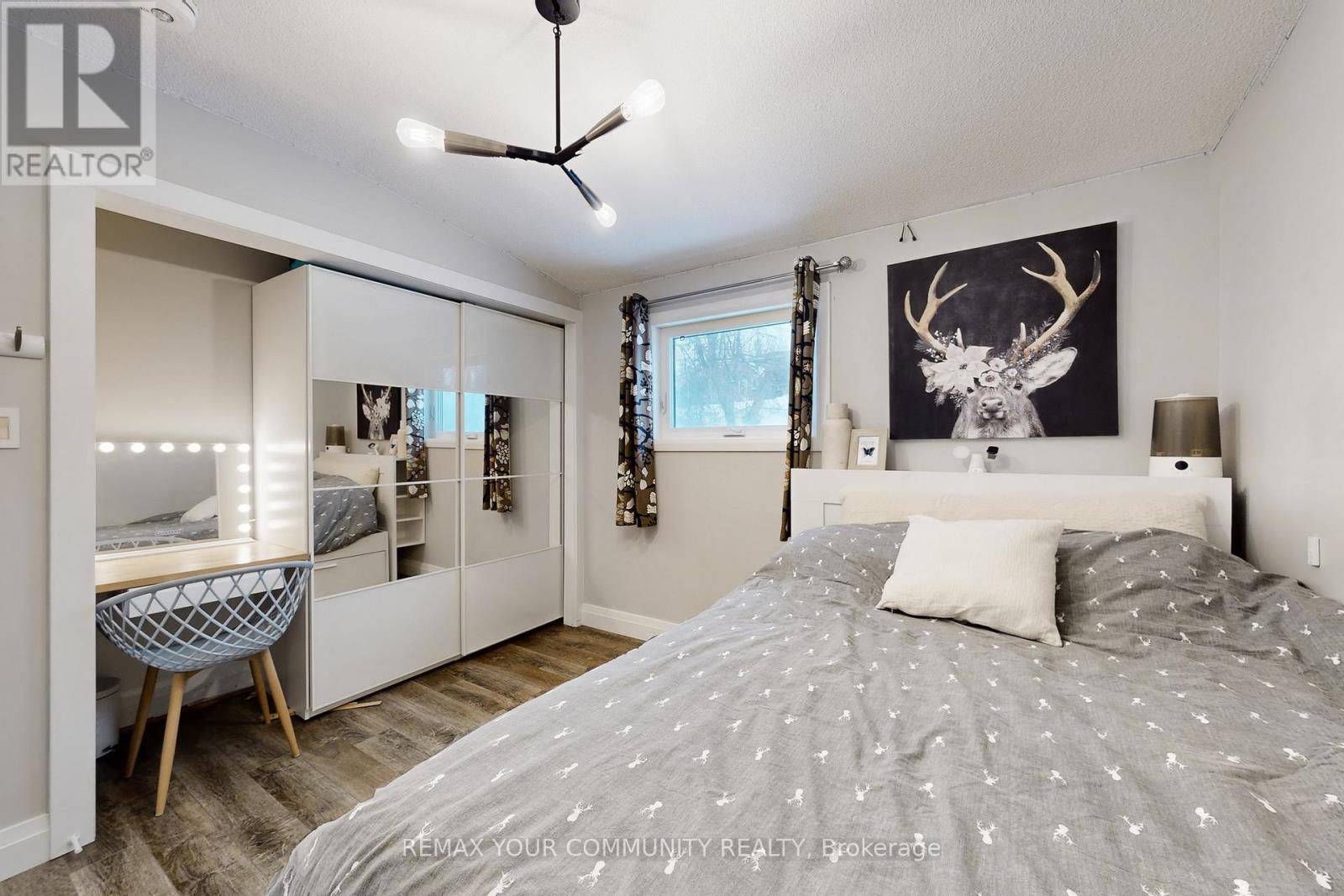 8 Victor Drive, Whitchurch-Stouffville, Ontario  L4A 3G5 - Photo 22 - N12811330