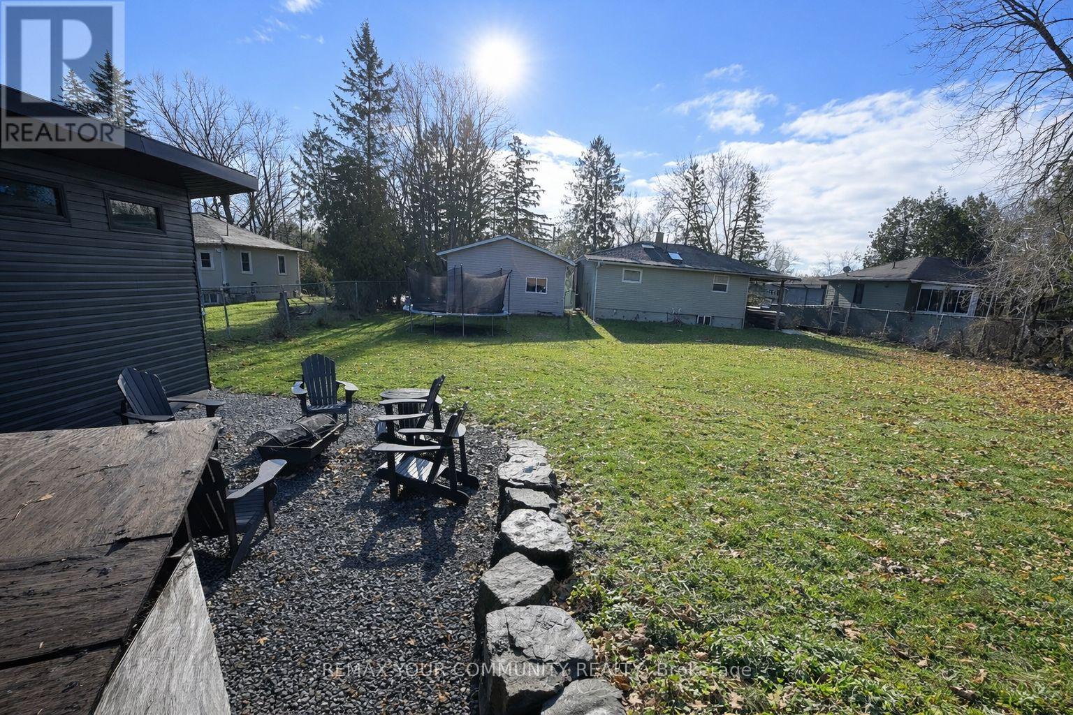 8 Victor Drive, Whitchurch-Stouffville, Ontario  L4A 3G5 - Photo 46 - N12811330