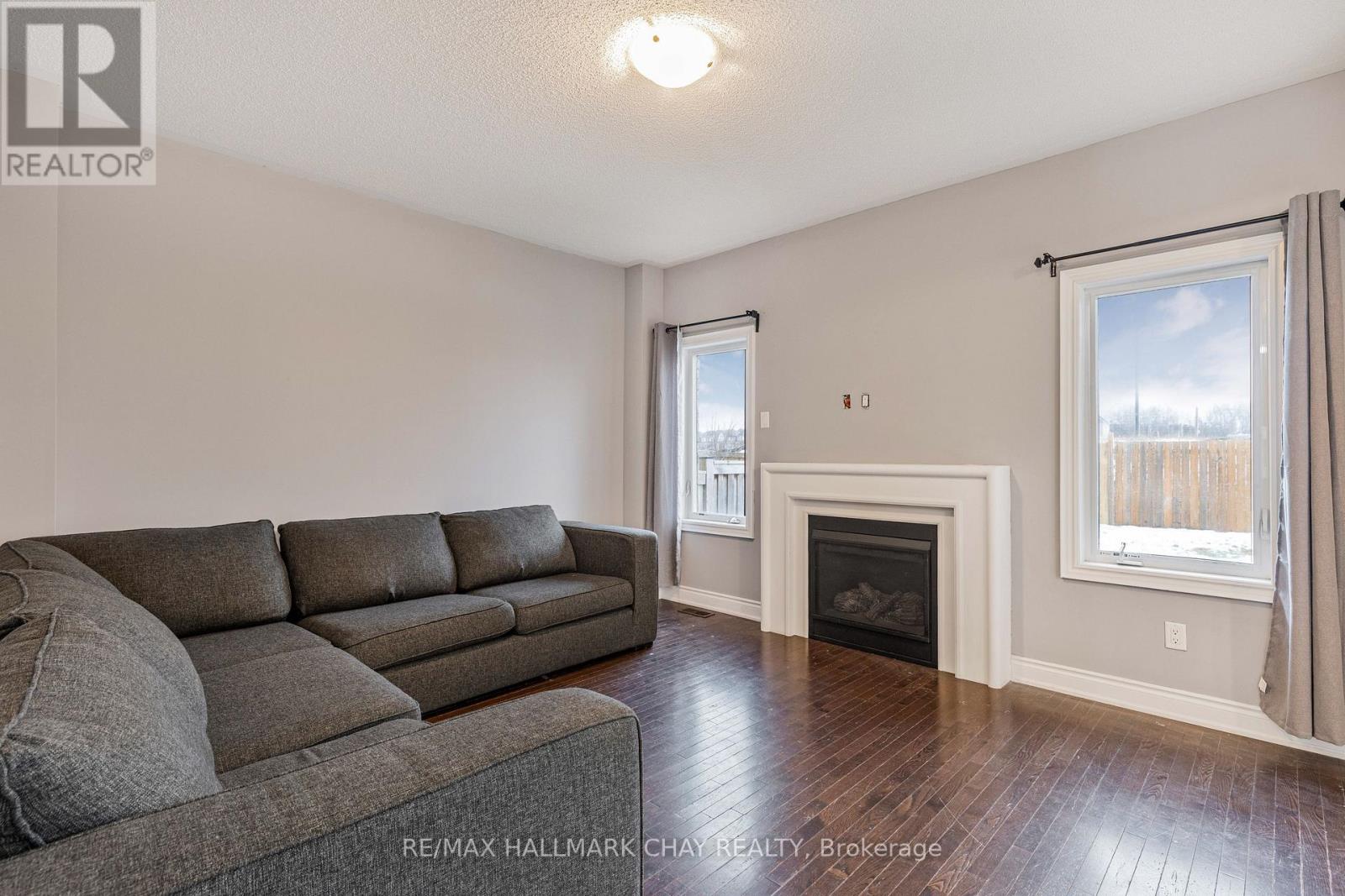 1340 Lormel Gate, Innisfil (Lefroy), Ontario  L0L 1W0 - Photo 3 - N12811336