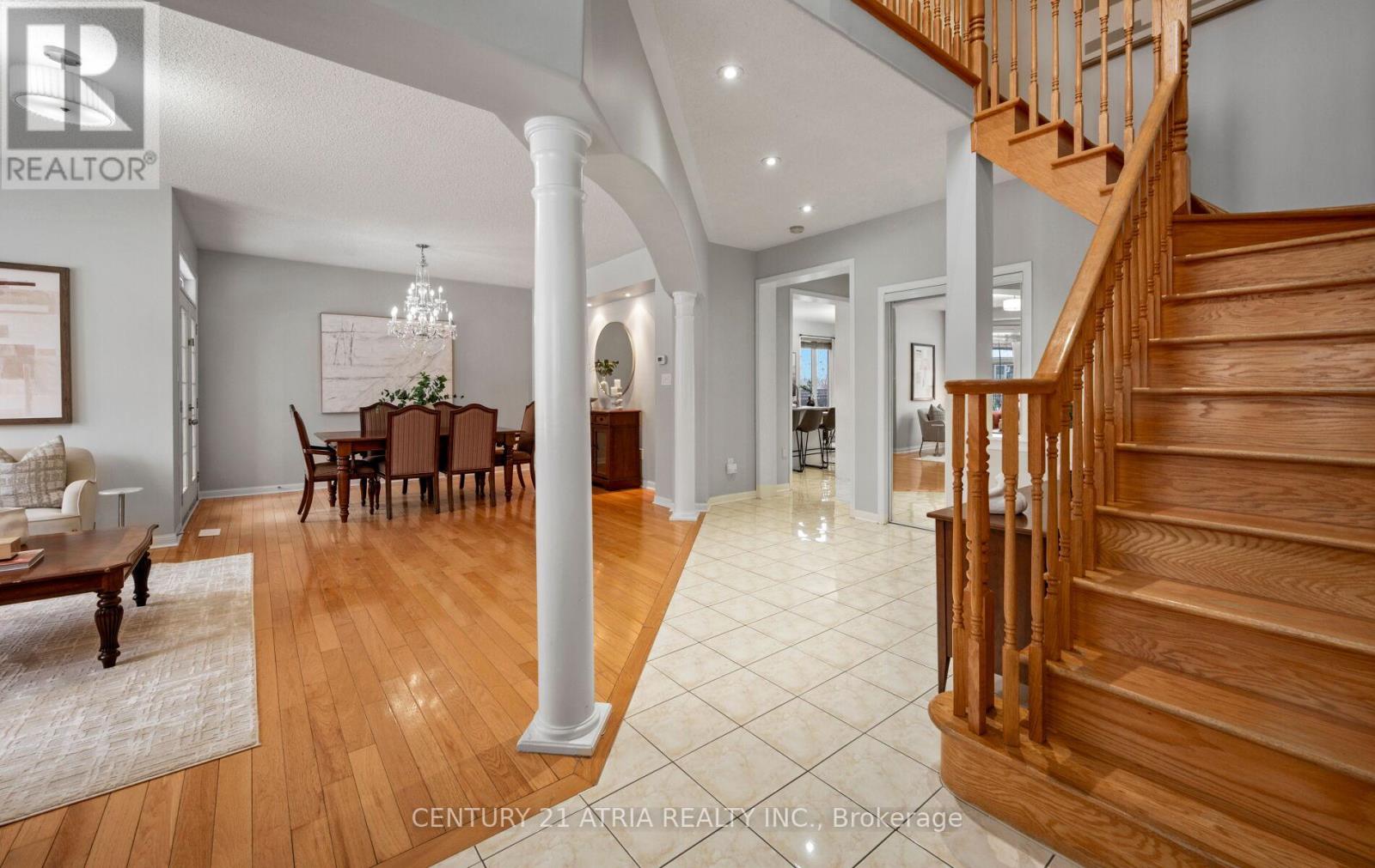 16 Peony Street, Markham, Ontario  L6B 1K9 - Photo 3 - N12811364