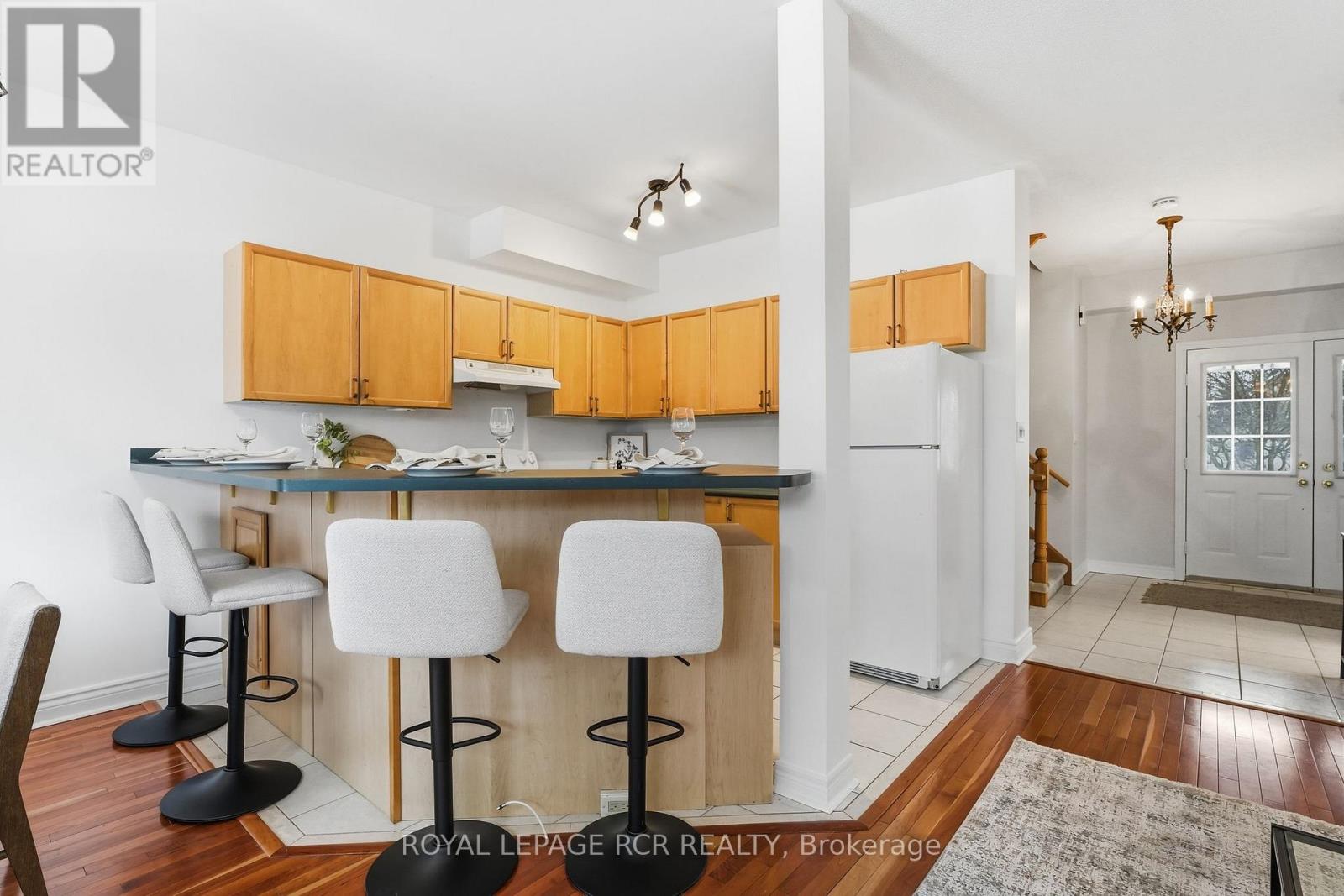 122 Downey Circle, Aurora, Ontario  L4G 7G1 - Photo 11 - N12811428