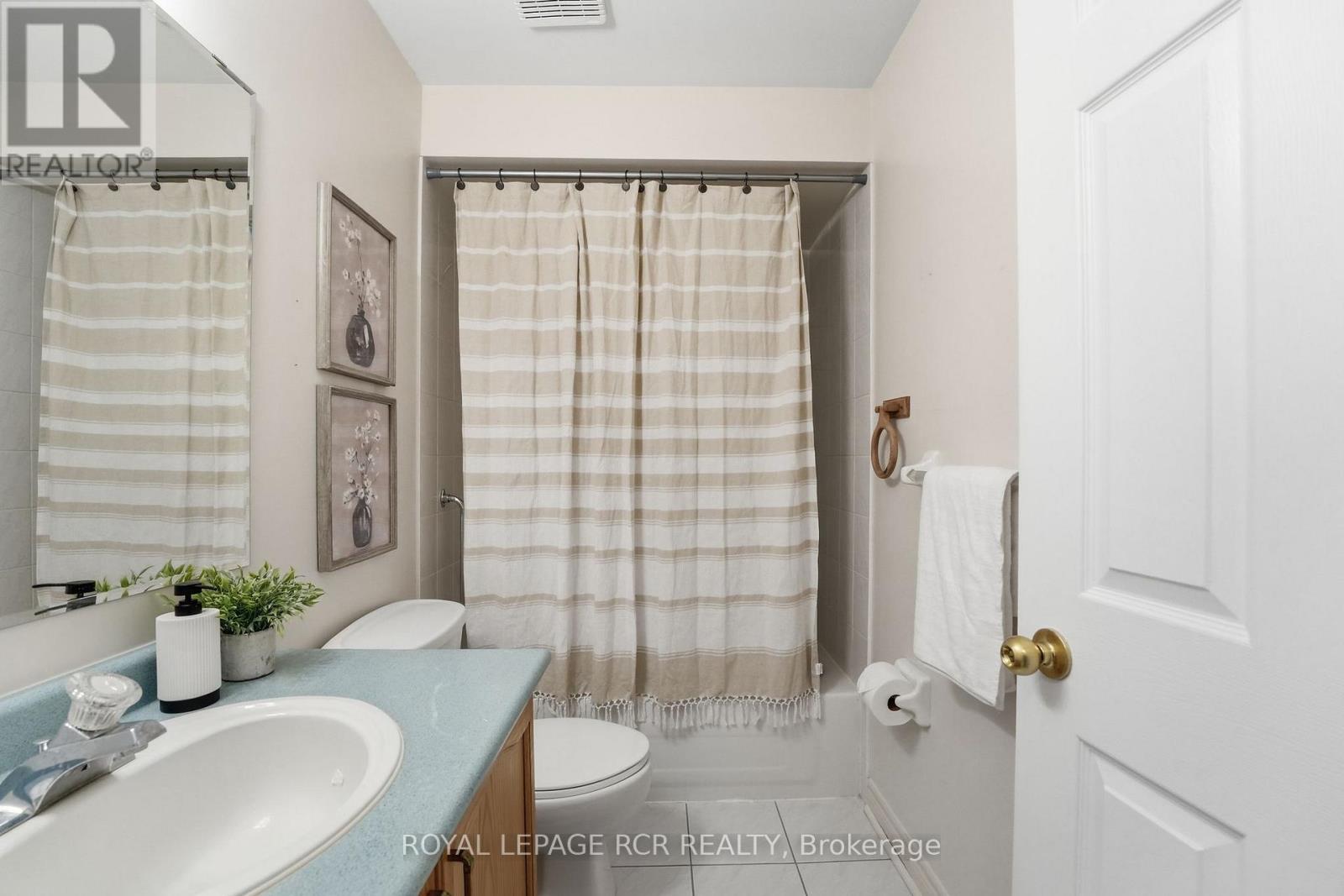 122 Downey Circle, Aurora, Ontario  L4G 7G1 - Photo 30 - N12811428