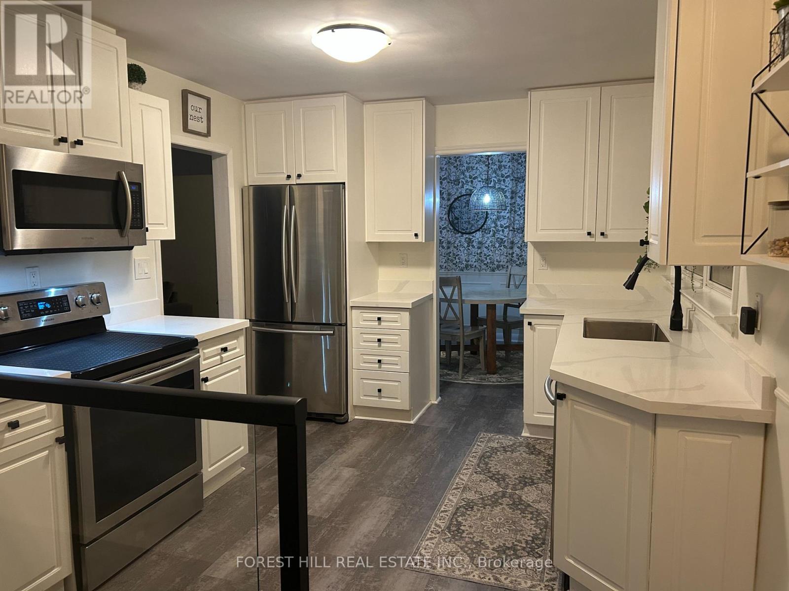 164 Avenue Road, Newmarket, Ontario  L3Y 1N4 - Photo 10 - N12811438