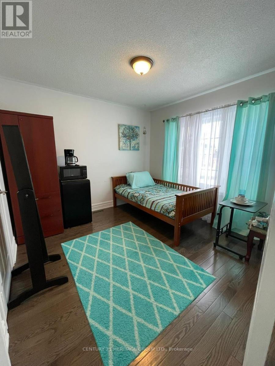 Main - 8 Driftwood Court, Richmond Hill, Ontario  L4E 3K8 - Photo 10 - N12811472