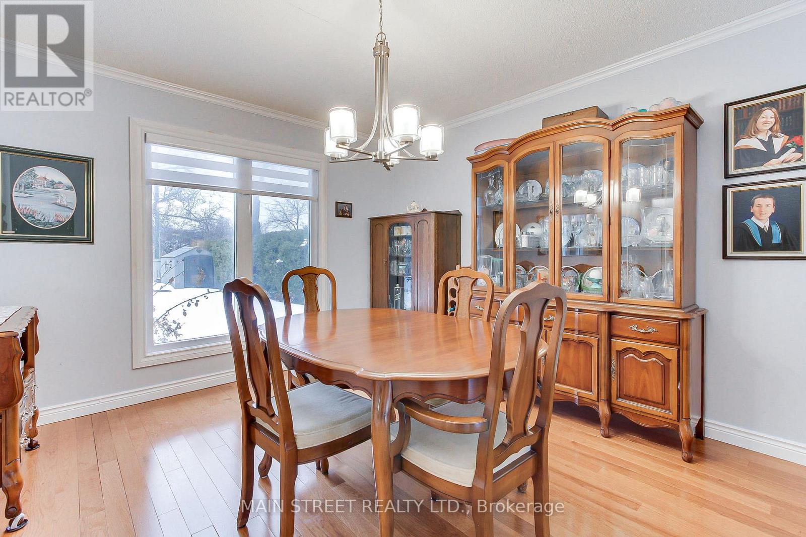 62 Eastman Crescent, Newmarket, Ontario  L3Y 5S1 - Photo 4 - N12811494