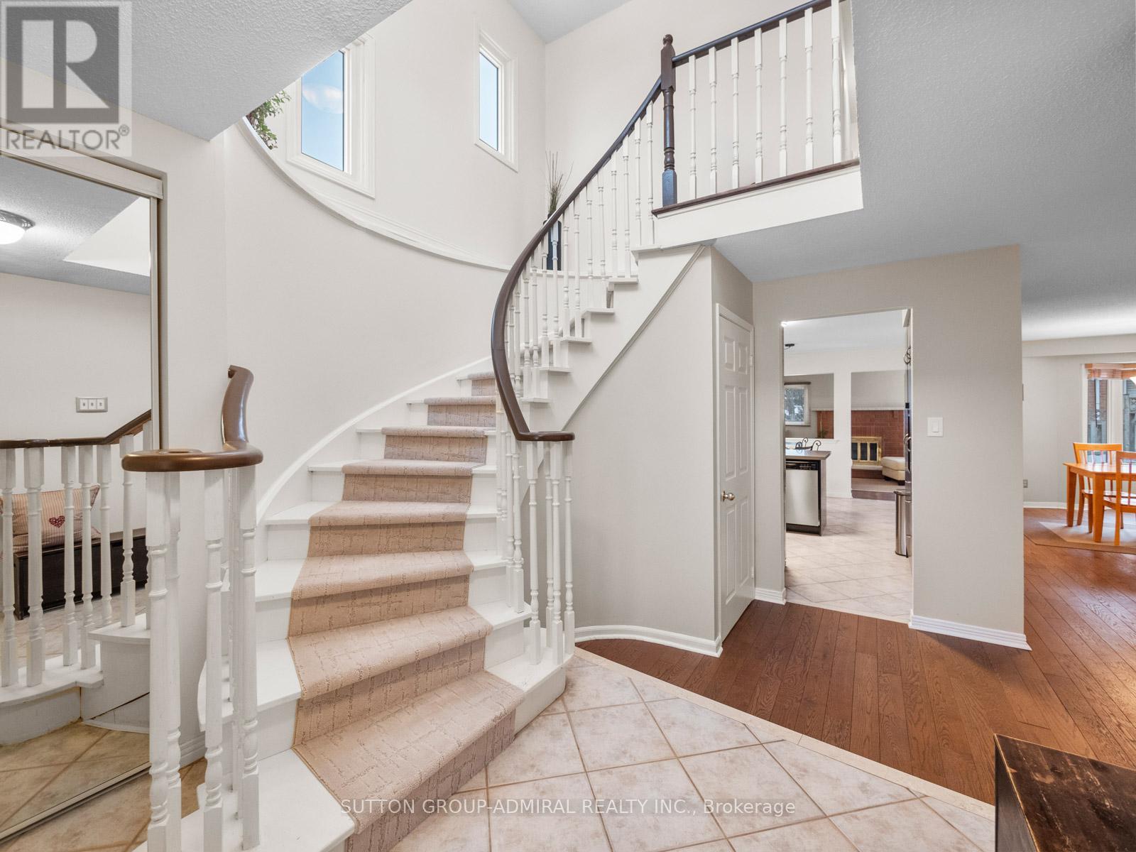 103 Winding Lane, Vaughan, Ontario  L4J 5J1 - Photo 4 - N12811528