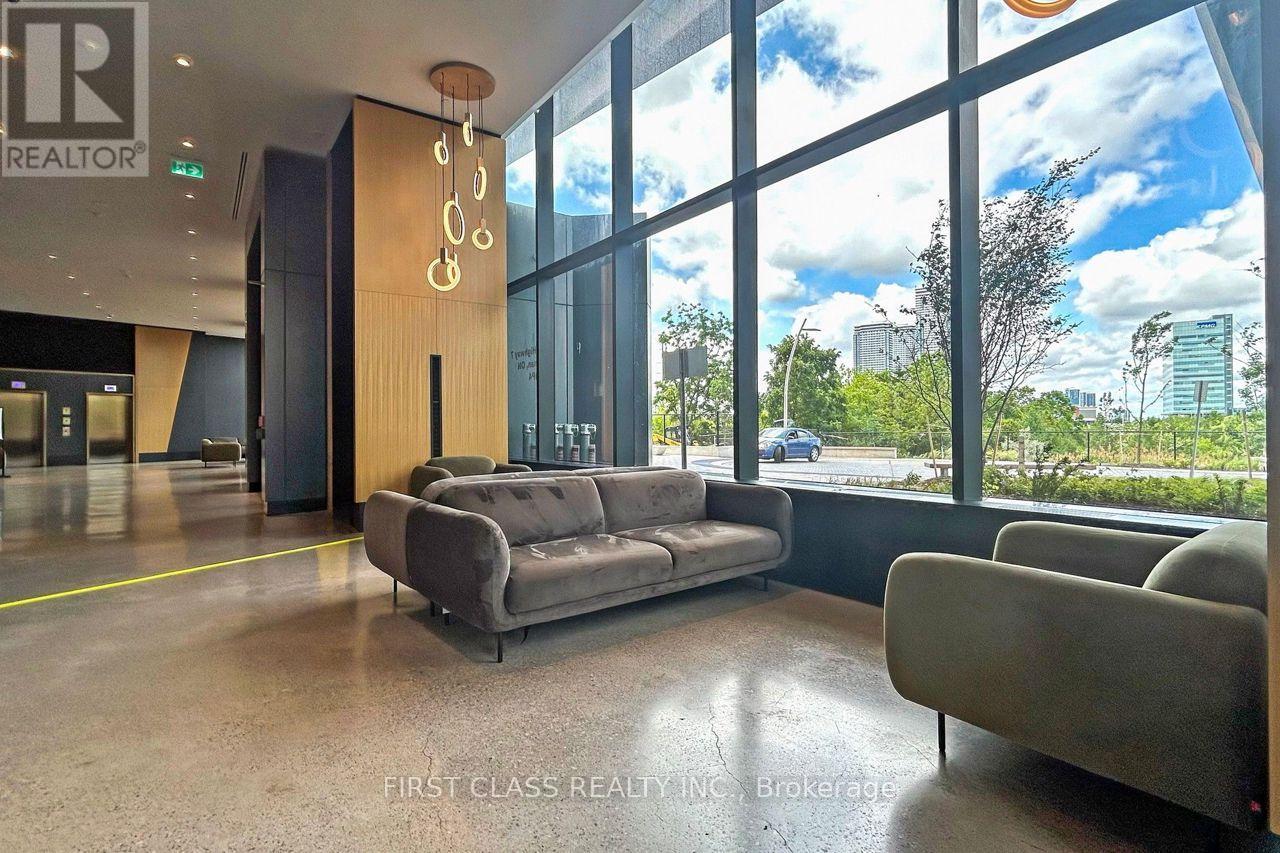 3703 - 2920 Highway 7 Road, Vaughan, Ontario  L4K 0P4 - Photo 2 - N12811532