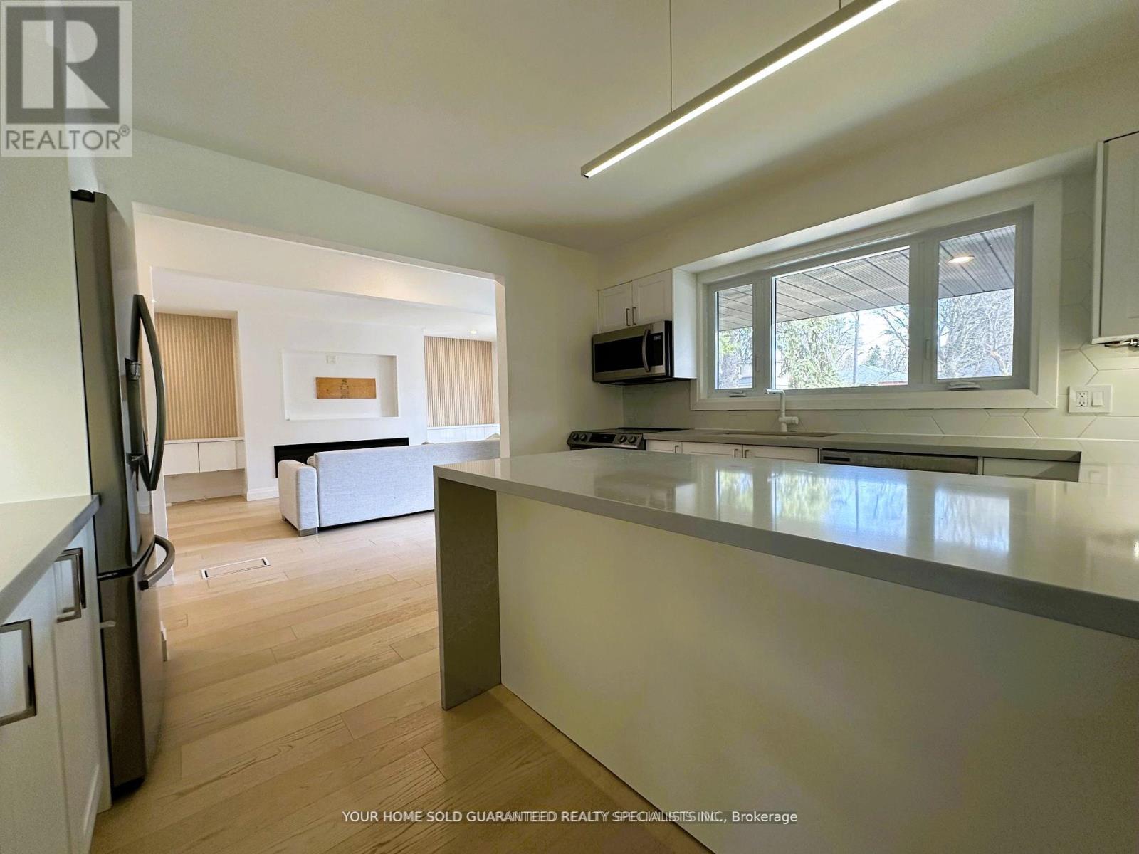 Main Floor - 36 Queen Street, Barrie (Codrington), Ontario  L4M 1Z1 - Photo 5 - S12811454