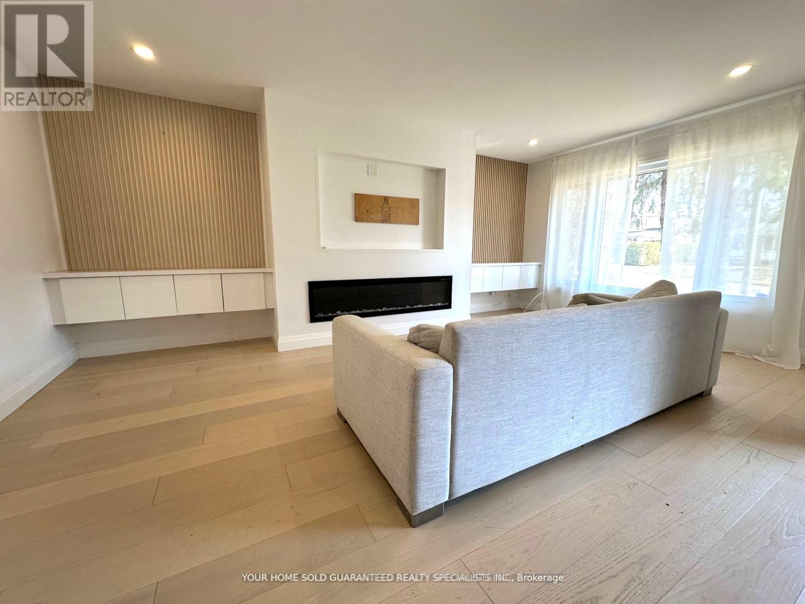 Main Floor - 36 Queen Street, Barrie (Codrington), Ontario  L4M 1Z1 - Photo 6 - S12811454