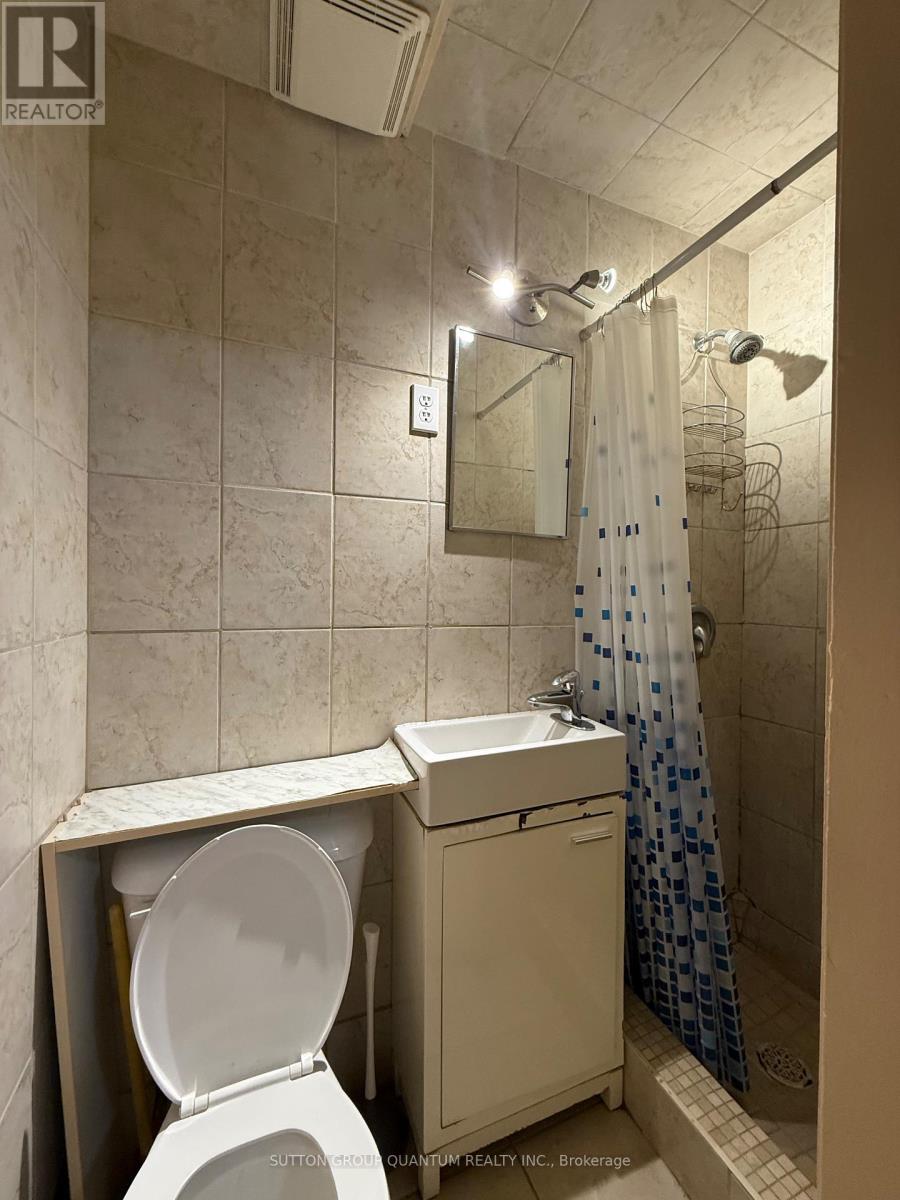 5 - 25a Milton Street, Toronto, Ontario  M8Y 2X7 - Photo 9 - W12558832