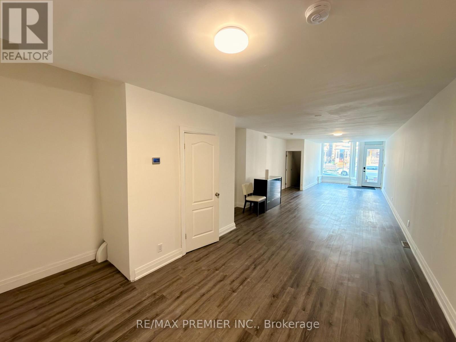 Main Floor - 459 Rocesvalles Avenue, Toronto, Ontario  M6R 2N4 - Photo 4 - W12811174