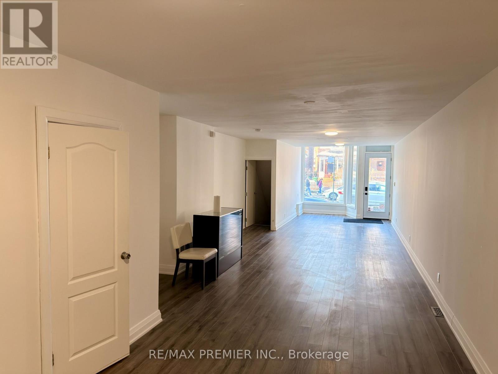 Main Floor - 459 Rocesvalles Avenue, Toronto, Ontario  M6R 2N4 - Photo 3 - W12811174