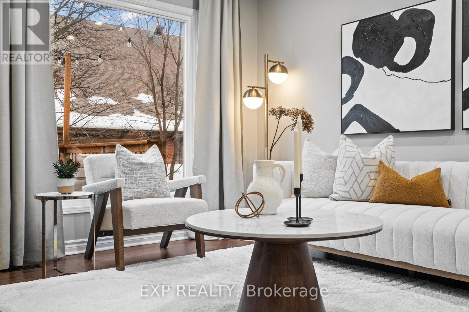 3005 Olympus Mews, Mississauga, Ontario  L5N 4V5 - Photo 3 - W12811348