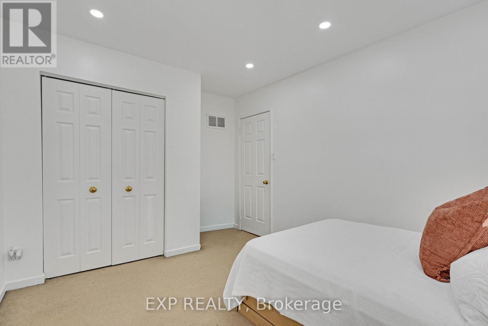 4 - 1180 Mississauga Valley Boulevard, Mississauga, Ontario  L5A 3M9 - Photo 17 - W12811372