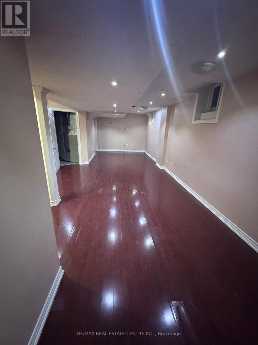 23 Lonestar Crescent, Brampton, Ontario  L7A 2H9 - Photo 19 - W12811394