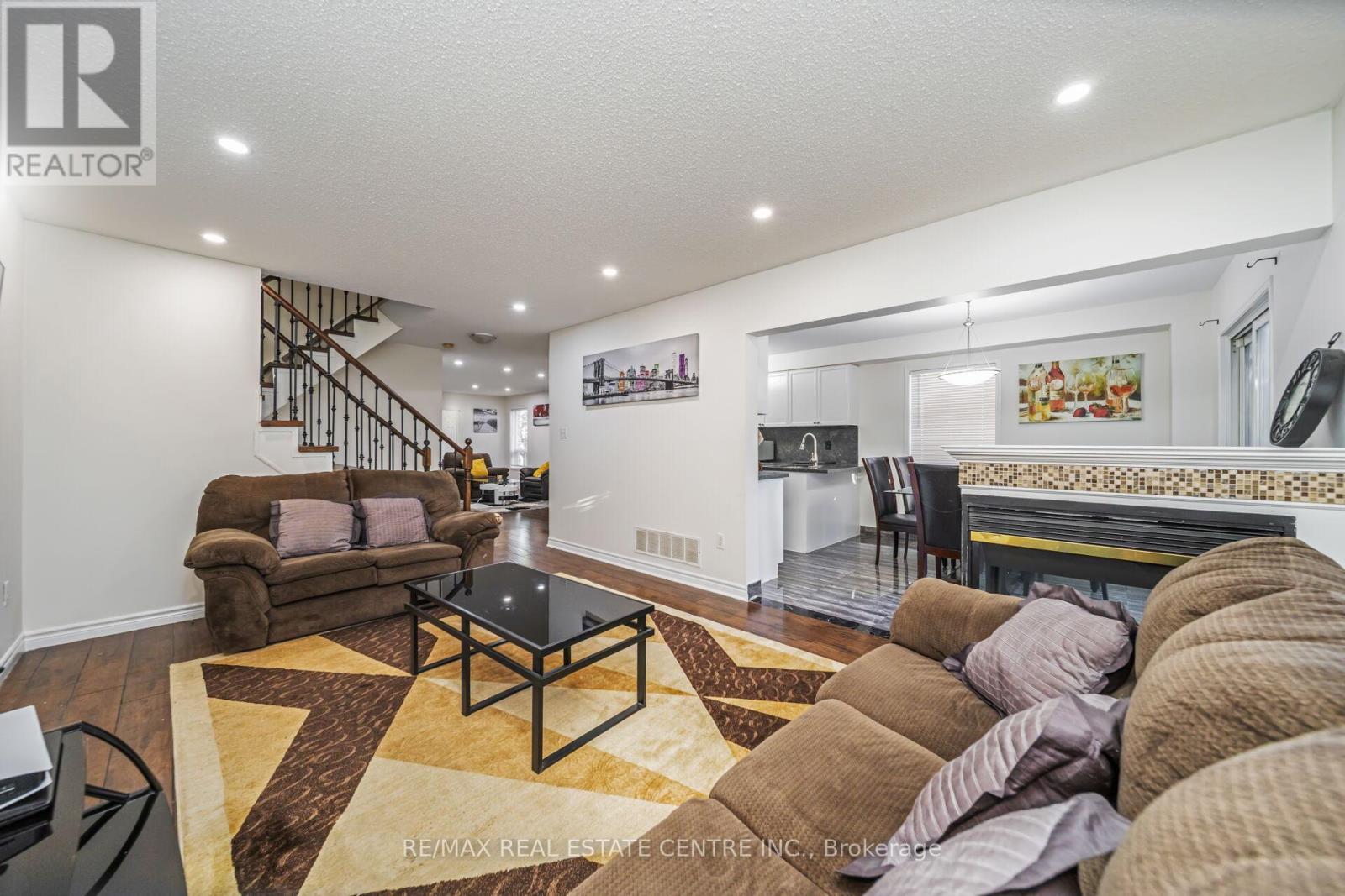 30 Florence Drive, Brampton, Ontario  L7A 2M2 - Photo 16 - W12811404