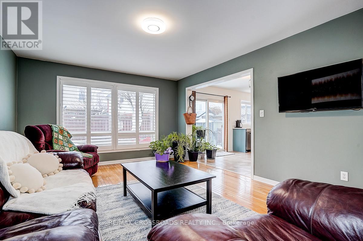 597 Caverhill Crescent, Milton, Ontario  L9T 5K1 - Photo 14 - W12811442