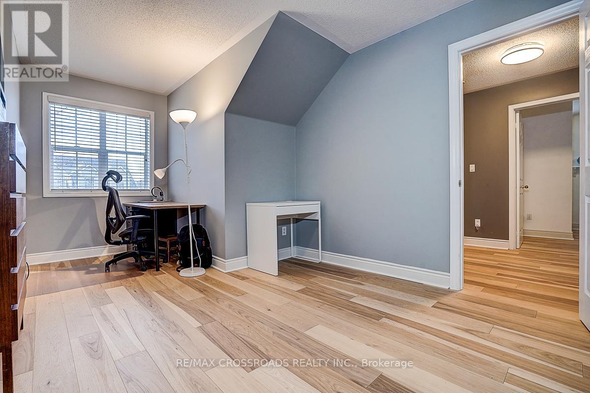 597 Caverhill Crescent, Milton, Ontario  L9T 5K1 - Photo 38 - W12811442