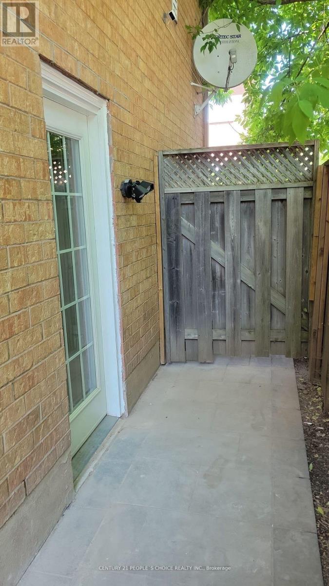 Bsmt - 5545 Northrise Road, Mississauga, Ontario  L5M 6E2 - Photo 4 - W12811444