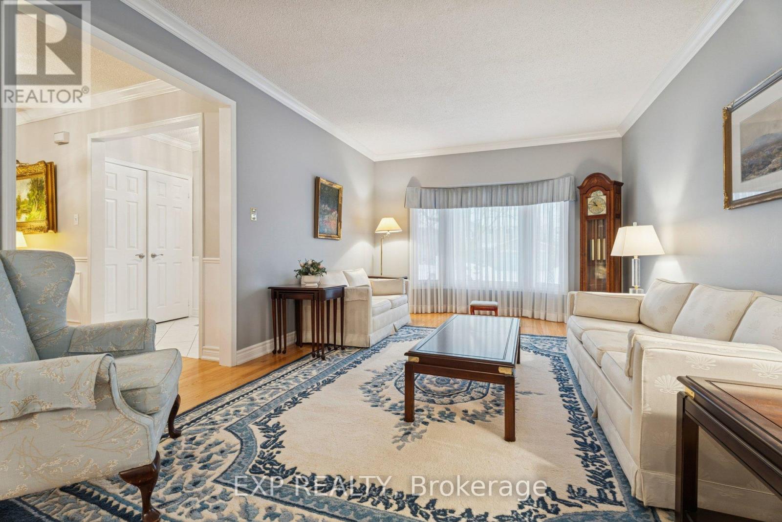 209 Nottingham Drive, Oakville, Ontario  L6H 4H7 - Photo 11 - W12811466