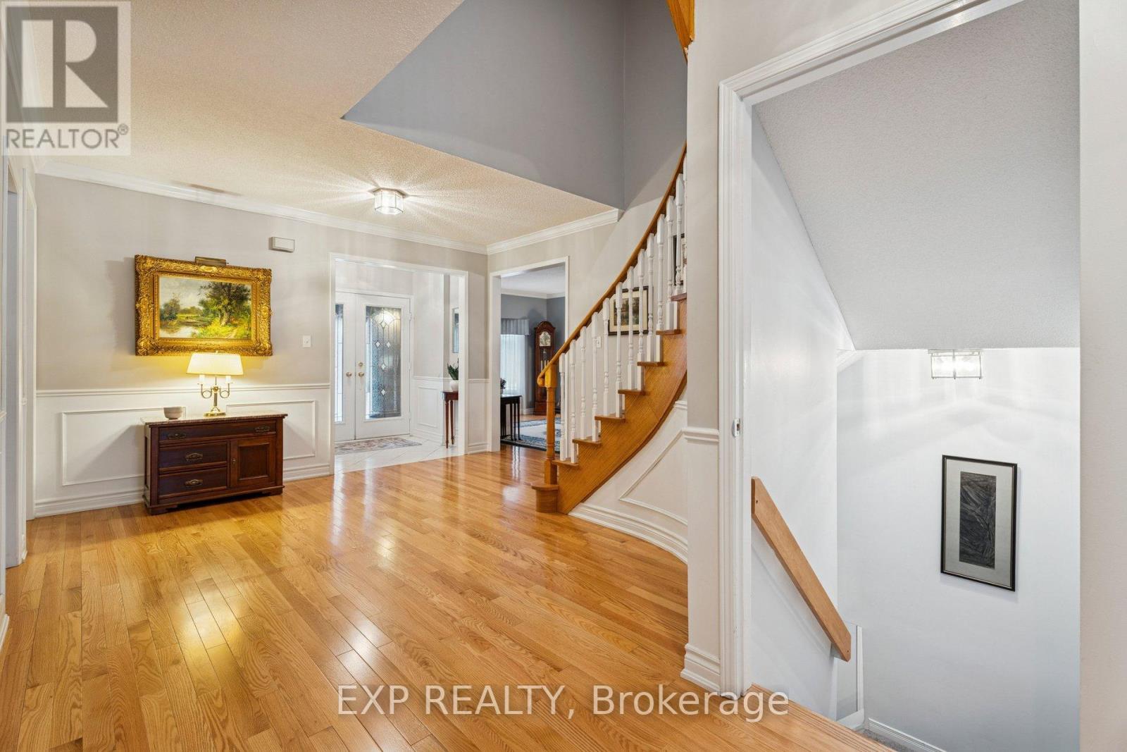 209 Nottingham Drive, Oakville, Ontario  L6H 4H7 - Photo 7 - W12811466