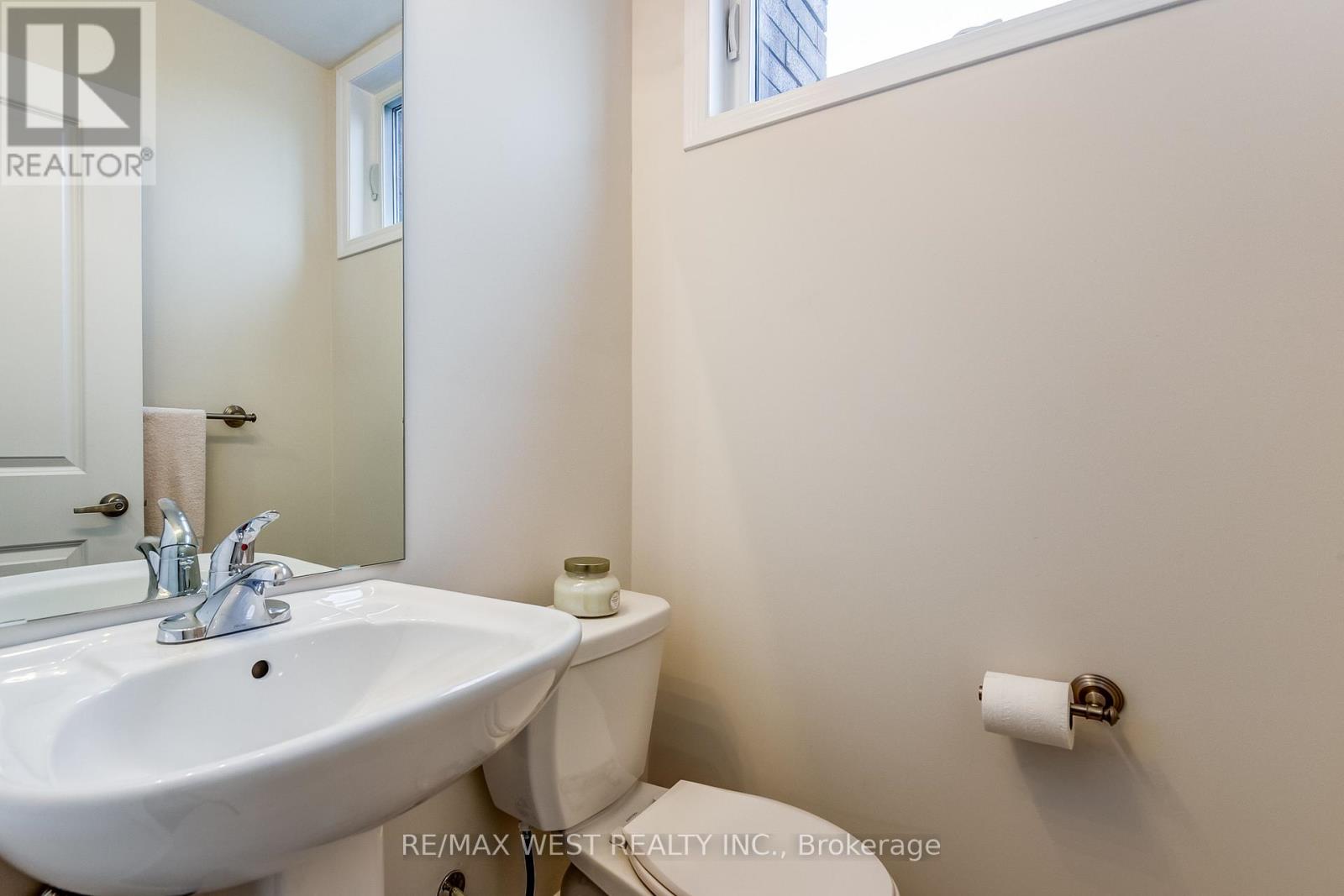 Th7 - 24 Fieldway Road, Toronto, Ontario  M8Z 3L1 - Photo 11 - W12811474