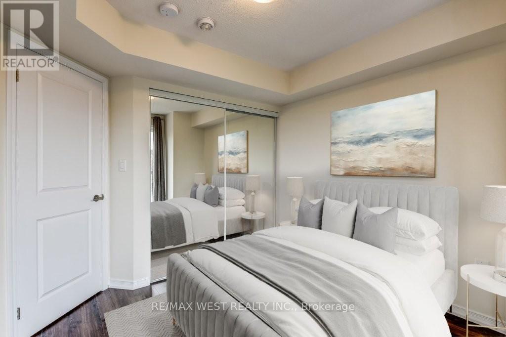 Th7 - 24 Fieldway Road, Toronto, Ontario  M8Z 3L1 - Photo 12 - W12811474