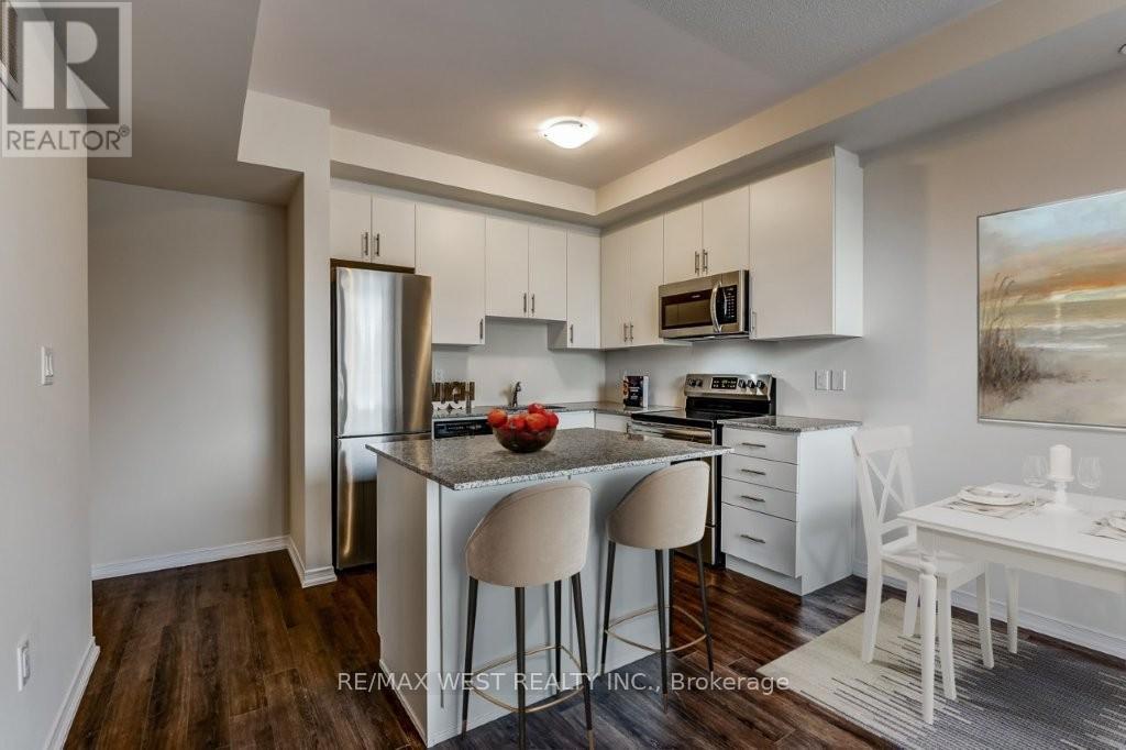 Th7 - 24 Fieldway Road, Toronto, Ontario  M8Z 3L1 - Photo 5 - W12811474