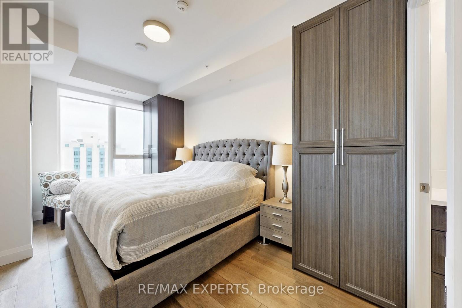 1007 - 500 Brock Avenue, Burlington, Ontario  L7S 0A5 - Photo 16 - W12811514