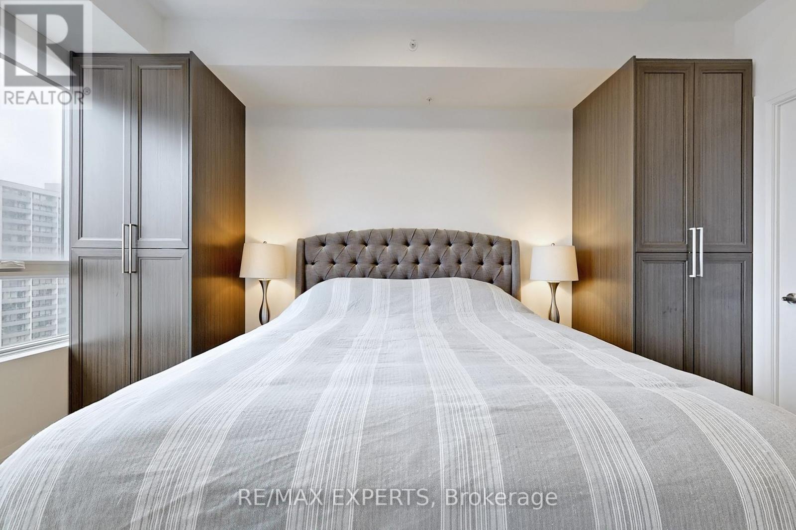 1007 - 500 Brock Avenue, Burlington, Ontario  L7S 0A5 - Photo 19 - W12811514