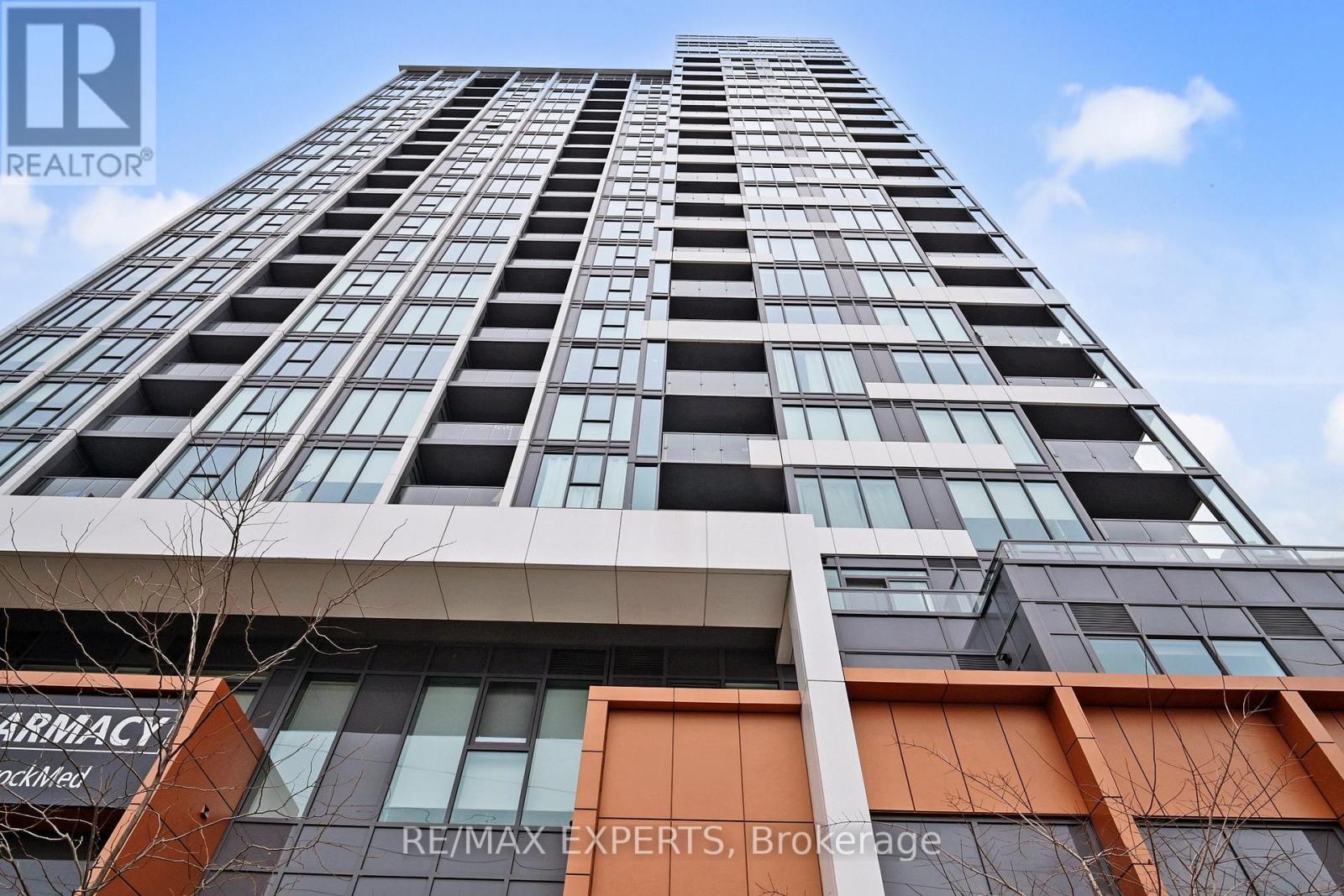 1007 - 500 Brock Avenue, Burlington, Ontario  L7S 0A5 - Photo 2 - W12811514