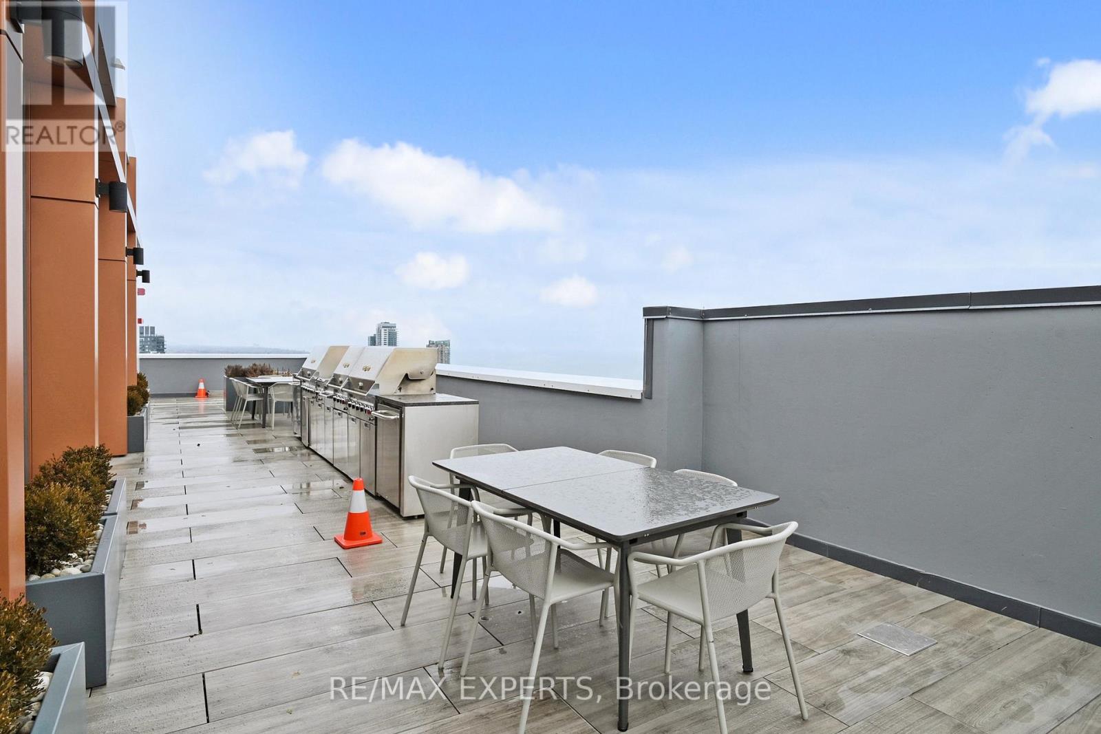 1007 - 500 Brock Avenue, Burlington, Ontario  L7S 0A5 - Photo 37 - W12811514