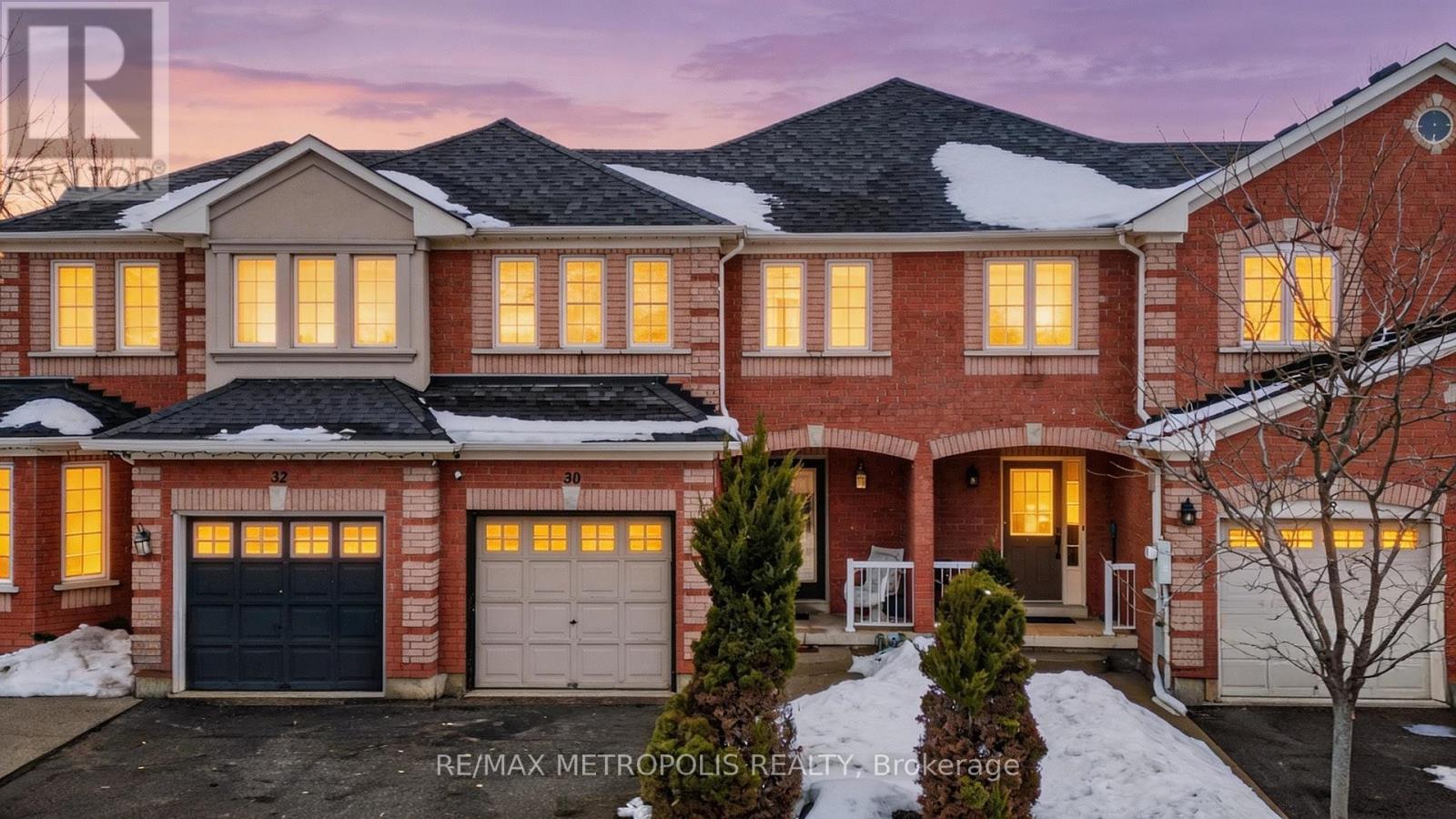 30 TODMORDEN DRIVE, Brampton, Ontario