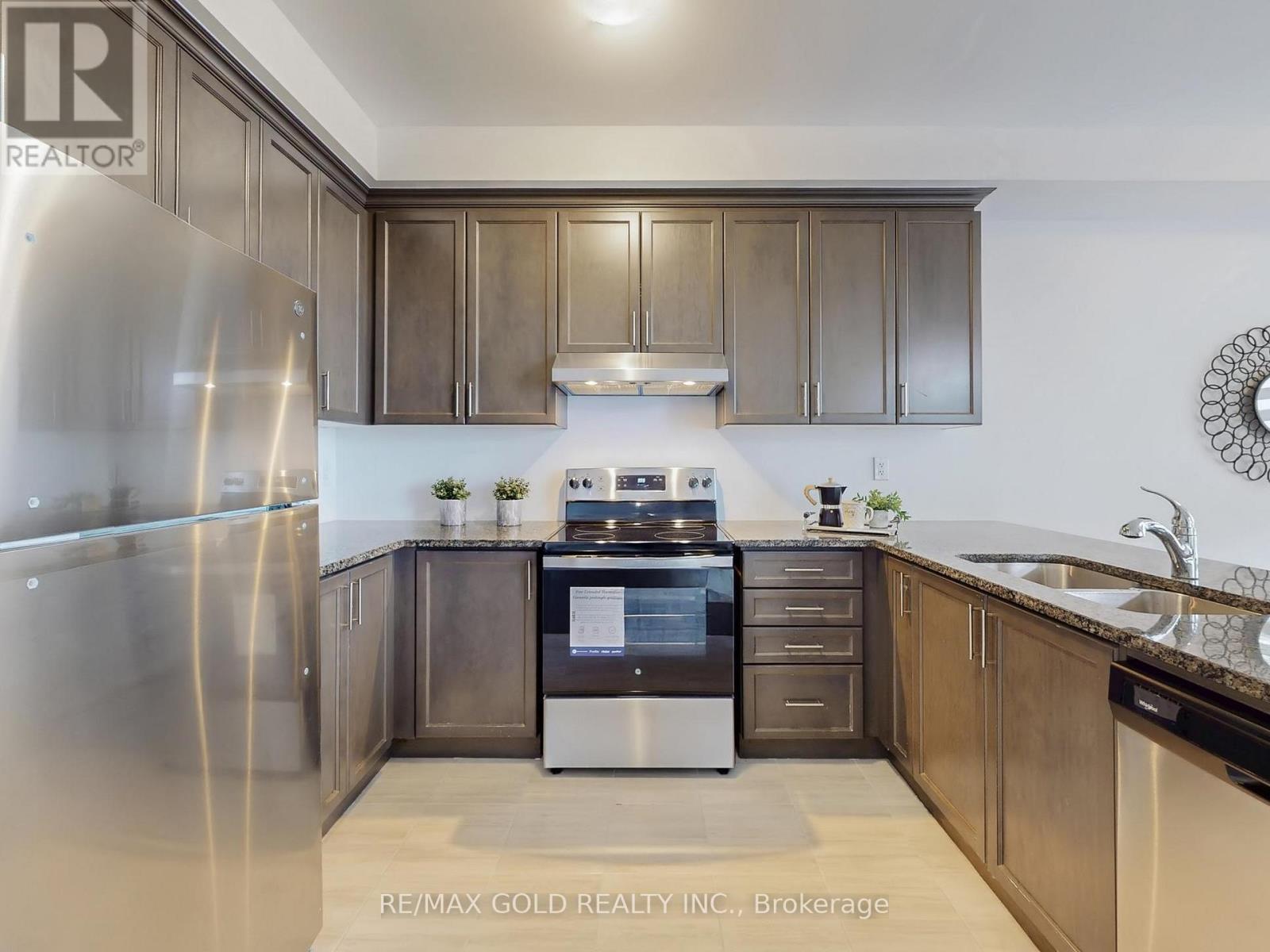 21 Gemma Place, Brampton, Ontario  L6Z 0J5 - Photo 10 - W12811546