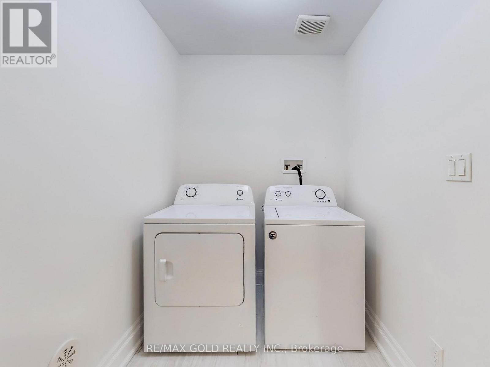 21 Gemma Place, Brampton, Ontario  L6Z 0J5 - Photo 24 - W12811546