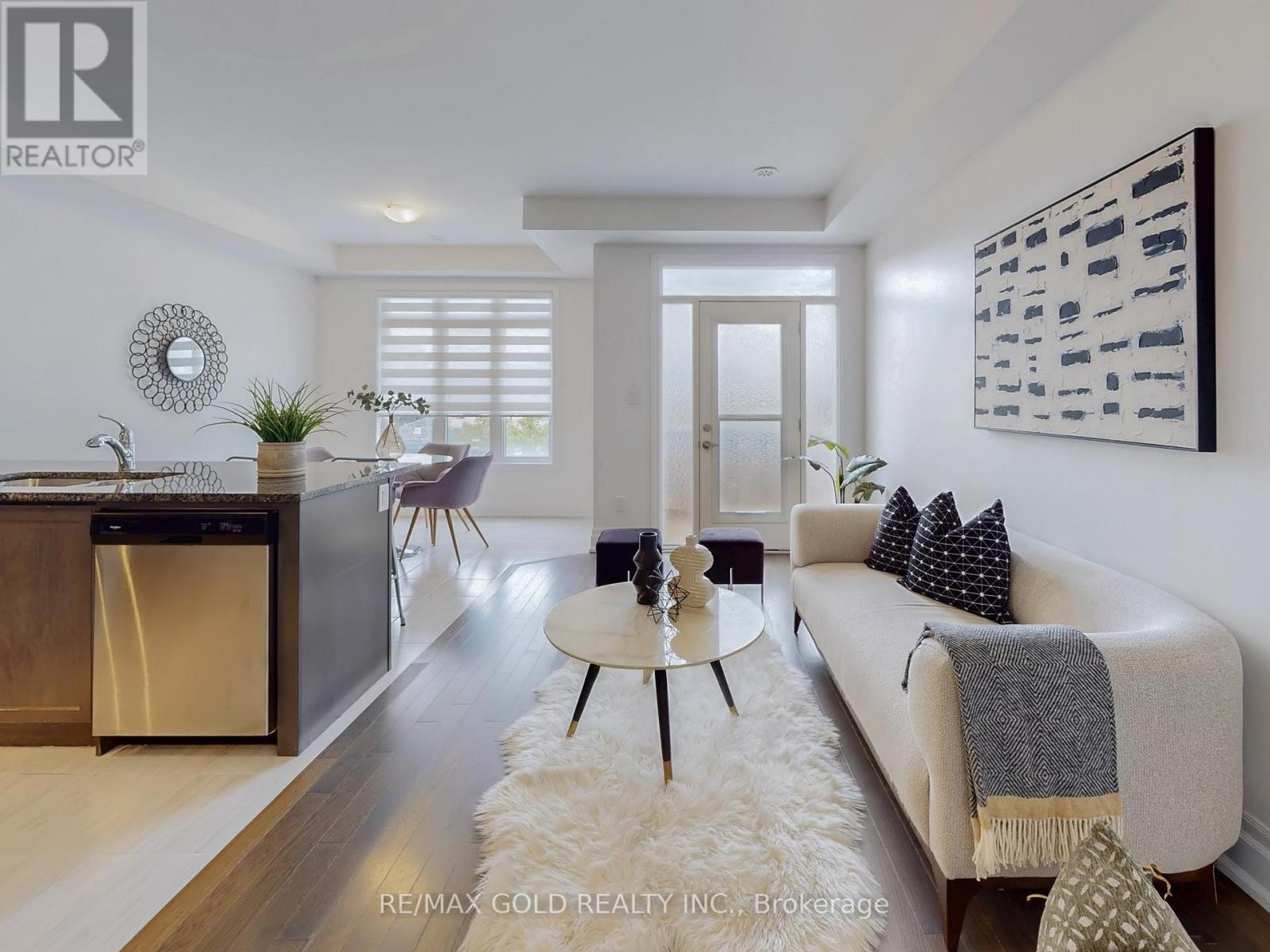 21 Gemma Place, Brampton, Ontario  L6Z 0J5 - Photo 5 - W12811546