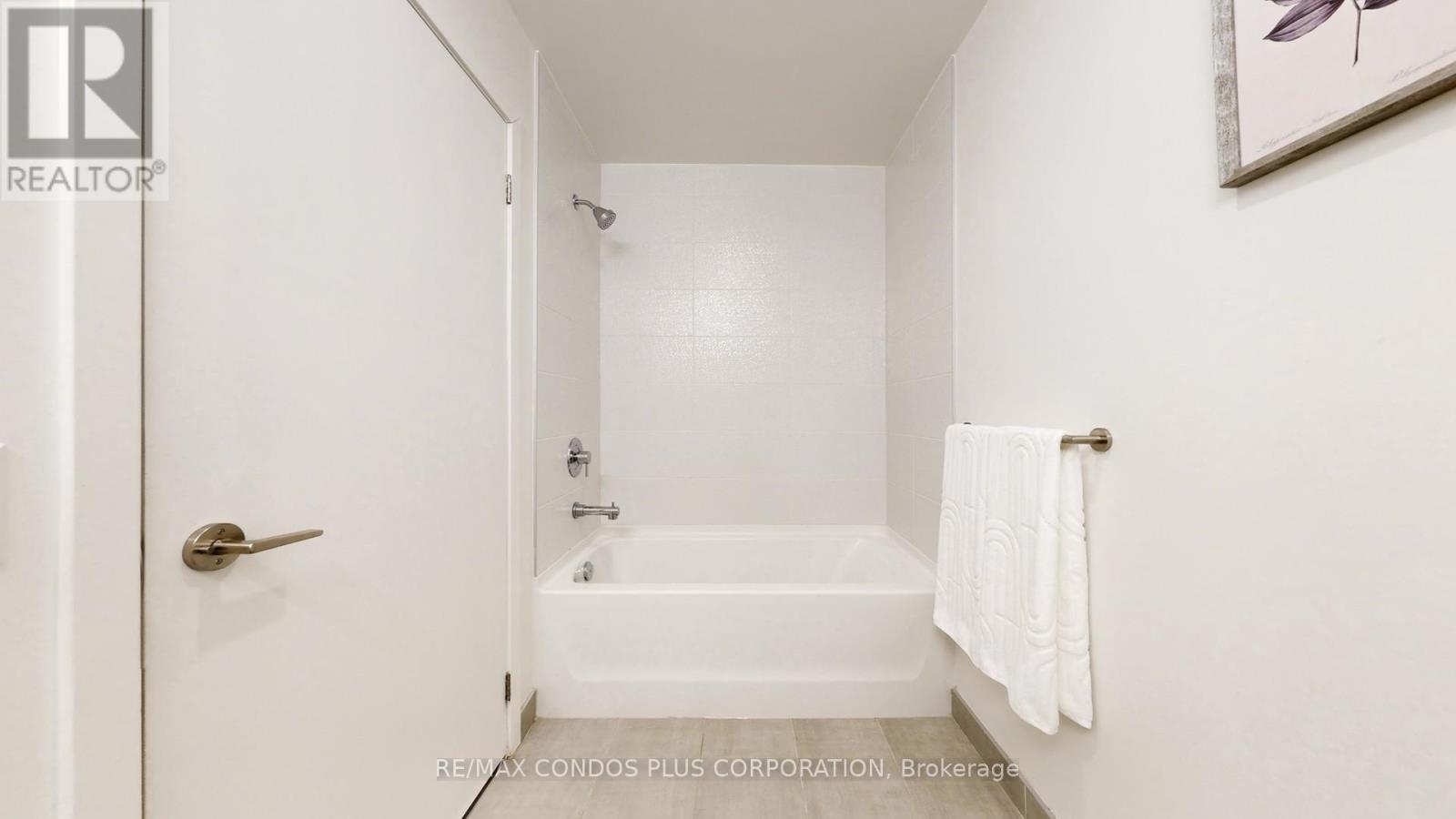 402 - 1808 St Clair Avenue W, Toronto, Ontario  M6N 0C1 - Photo 22 - W12811564