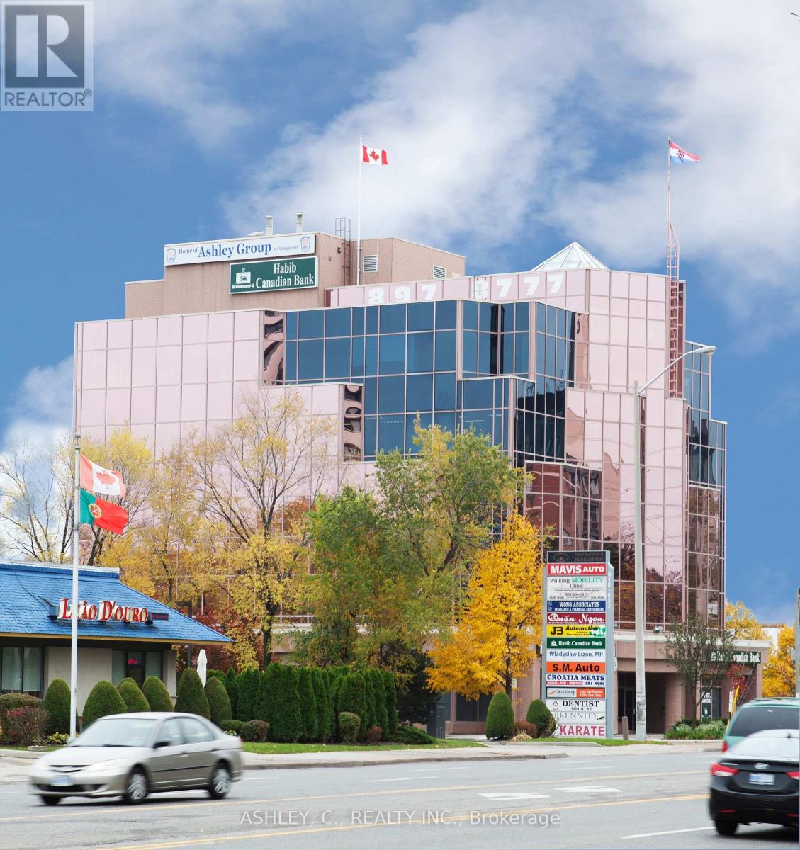 212 - 918 Dundas Street E, Mississauga, Ontario  L4Y 4H9 - Photo 1 - W12811588