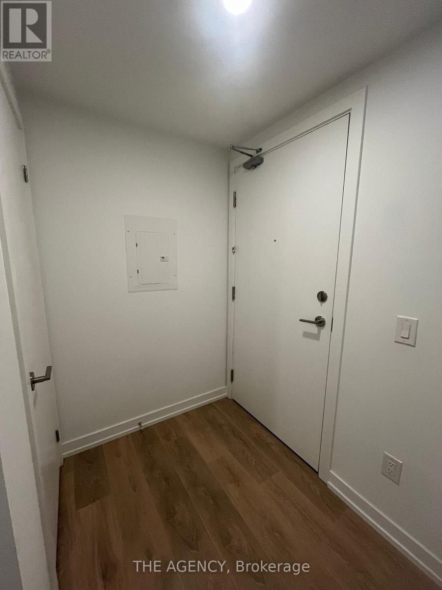 215 - 1100 Sheppard Avenue W, Toronto, Ontario  M3J 0H1 - Photo 2 - W12811604