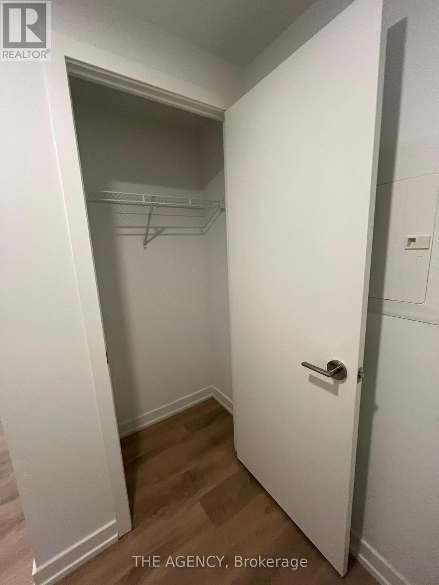 215 - 1100 Sheppard Avenue W, Toronto, Ontario  M3J 0H1 - Photo 5 - W12811604