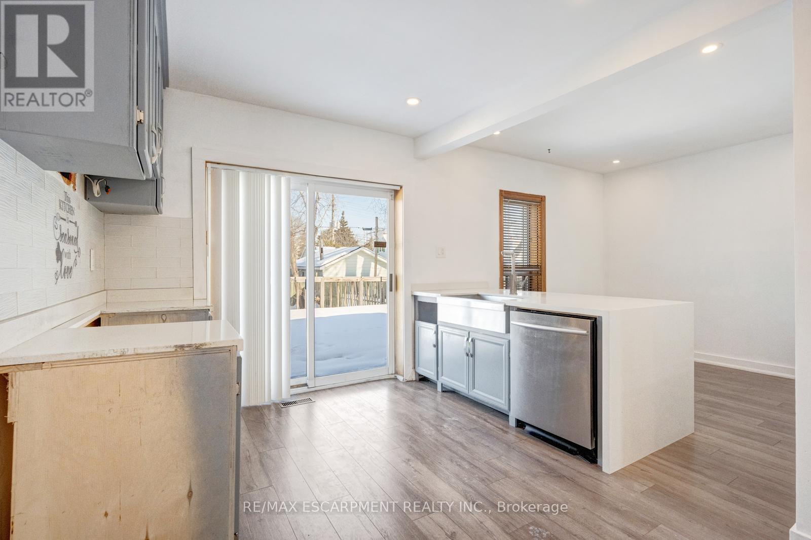 1099 Ogden Avenue, Mississauga, Ontario  L5E 2G7 - Photo 13 - W12811610