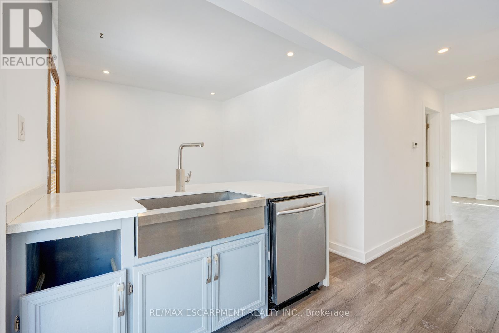 1099 Ogden Avenue, Mississauga, Ontario  L5E 2G7 - Photo 17 - W12811610