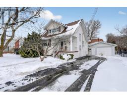 110 LIVINGSTON AVENUE, Grimsby, Ontario