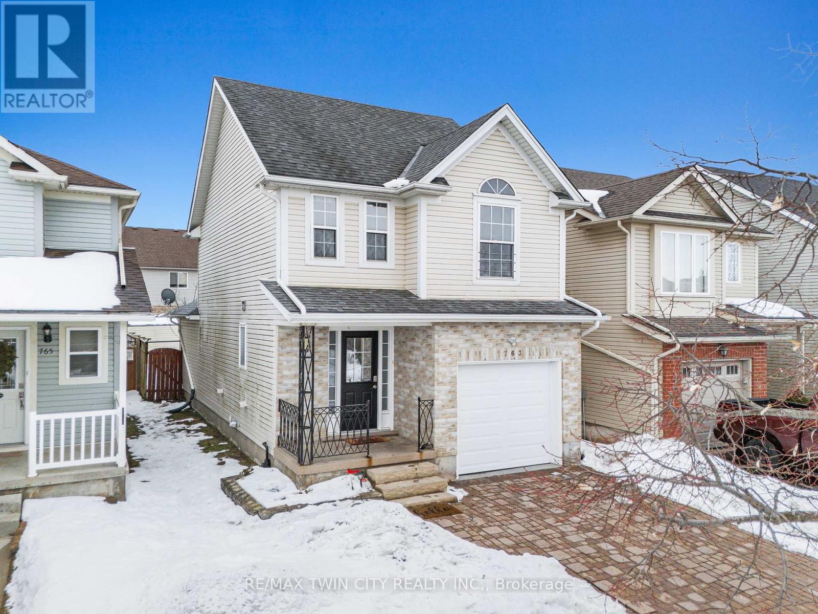 763 Angler Way, Waterloo, Ontario  N2K 4L7 - Photo 2 - X12811600