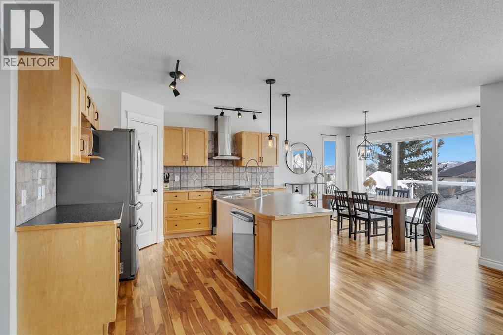 164 Tuscany Ravine Terrace Nw, Calgary, Alberta  T3L 2S7 - Photo 10 - A2286950