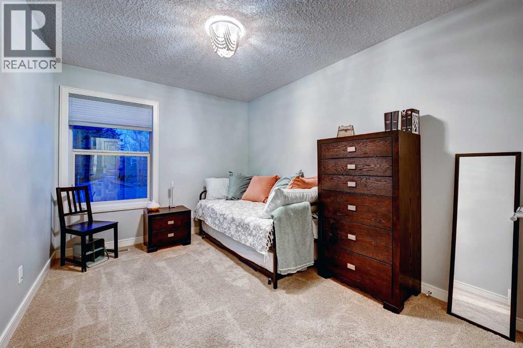 2636 31 Street Sw, Calgary, Alberta  T3E 2N7 - Photo 17 - A2287648