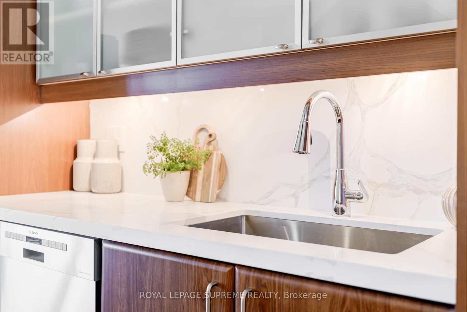 512 - 550 Queens Quay W, Toronto, Ontario  M5V 3M8 - Photo 14 - C12800370