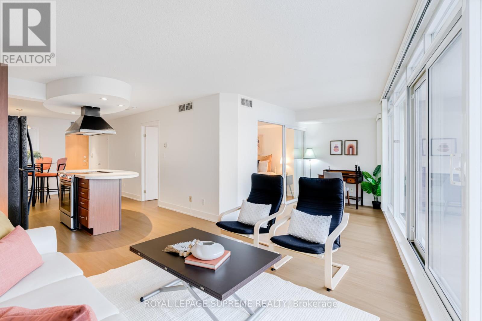 512 - 550 Queens Quay W, Toronto, Ontario  M5V 3M8 - Photo 19 - C12800370